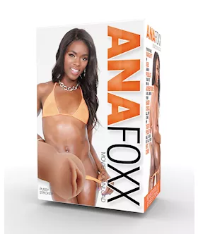 Ana Foxx 3d Pussy Stroker